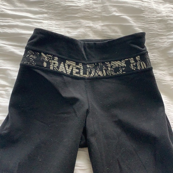 Lululemon black pant - Picture 4 of 5